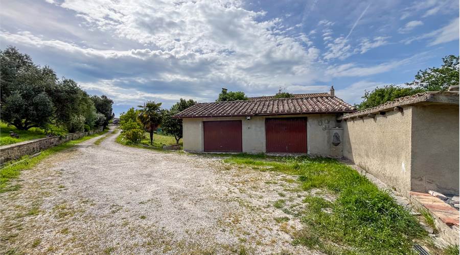 Giardino e garage